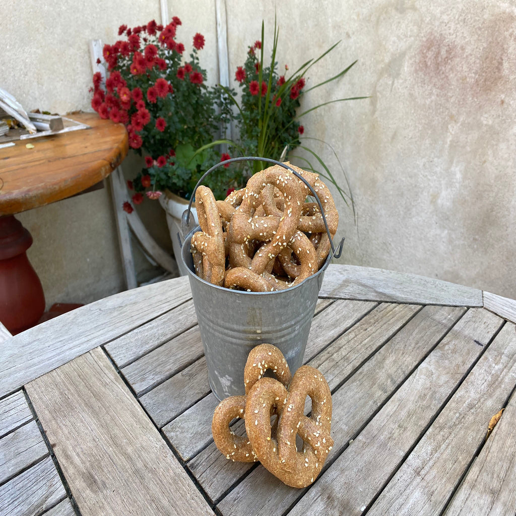🐾 Organic Parmesan Pretzels Dog Treats